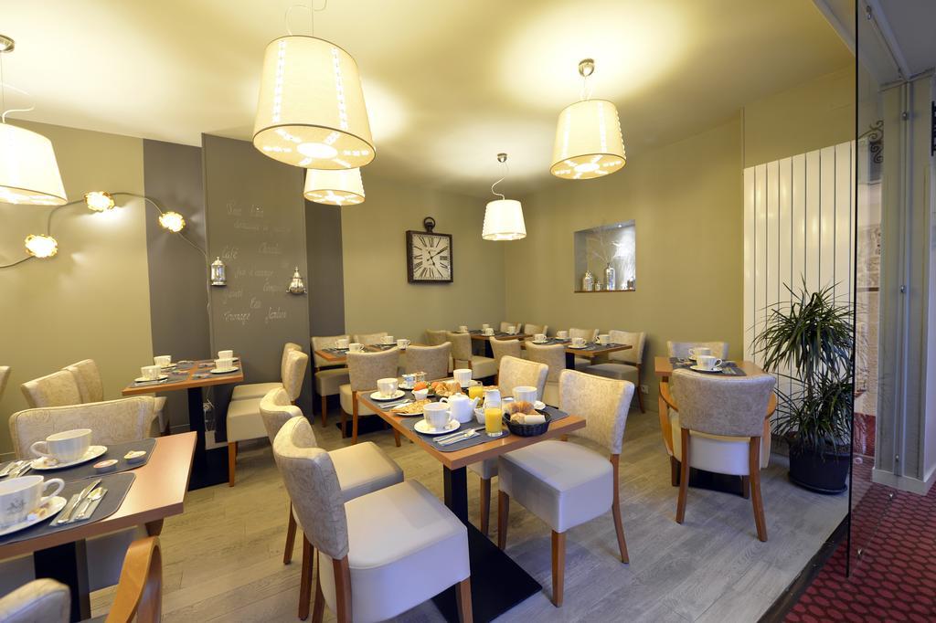 France Hotel Niort Bagian luar foto