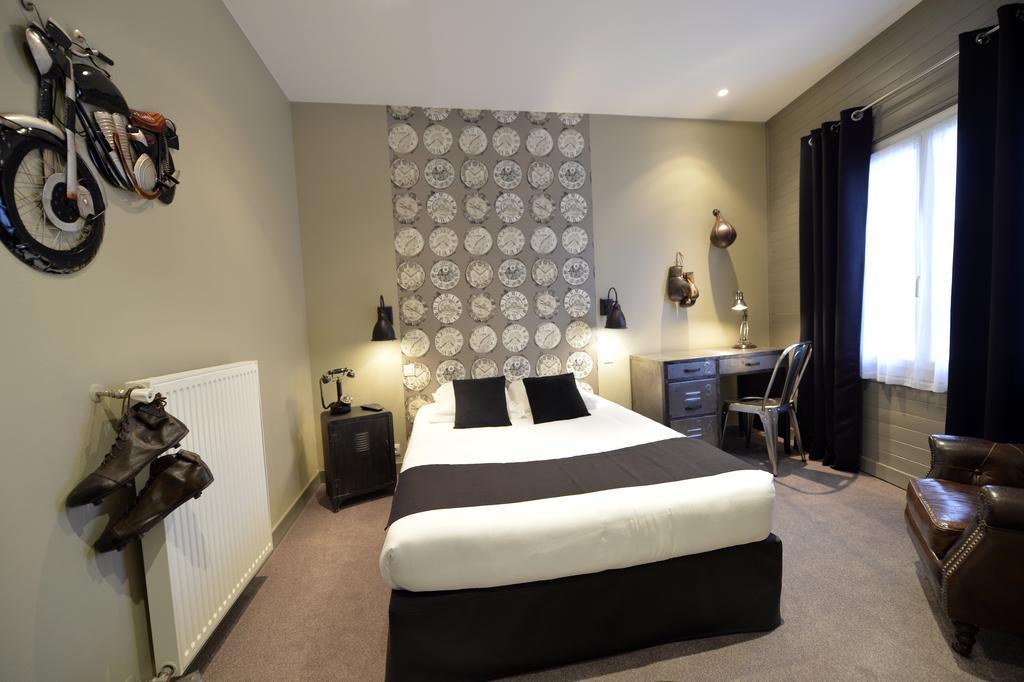 France Hotel Niort Bagian luar foto