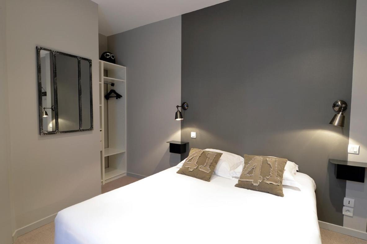 France Hotel Niort Bagian luar foto