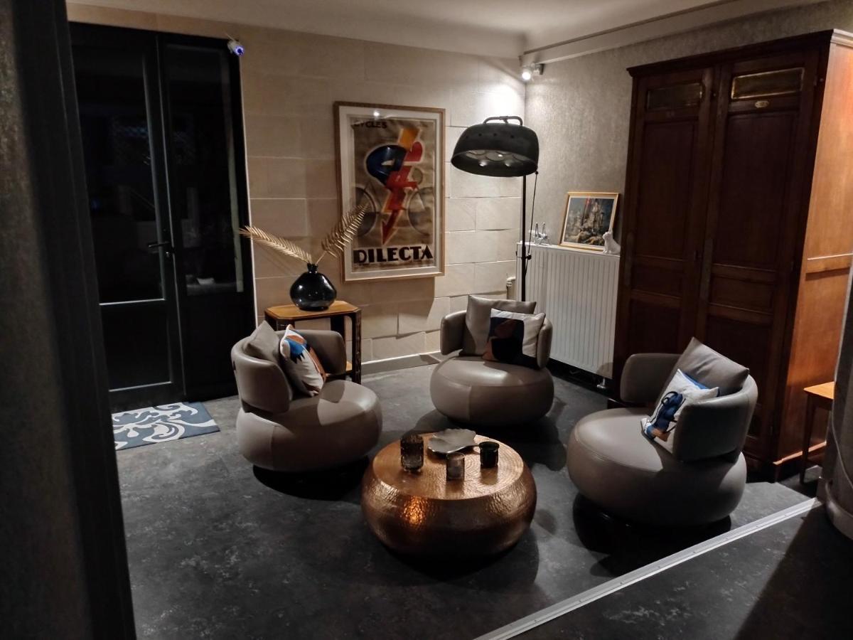 France Hotel Niort Bagian luar foto