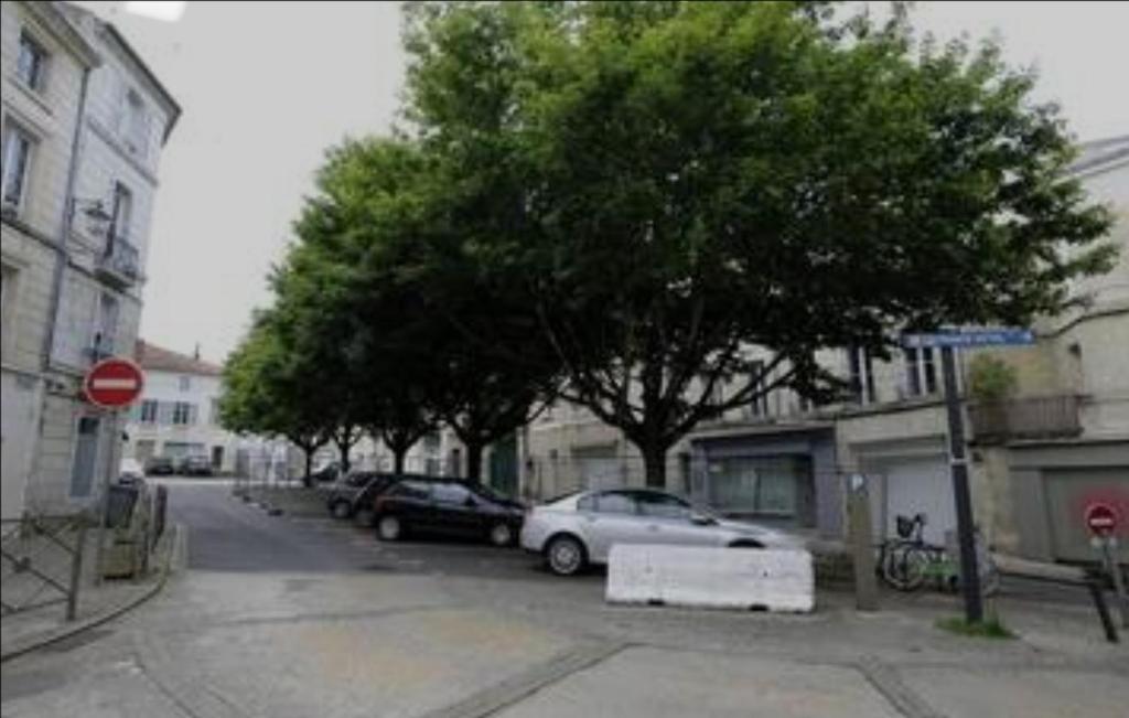 France Hotel Niort Bagian luar foto