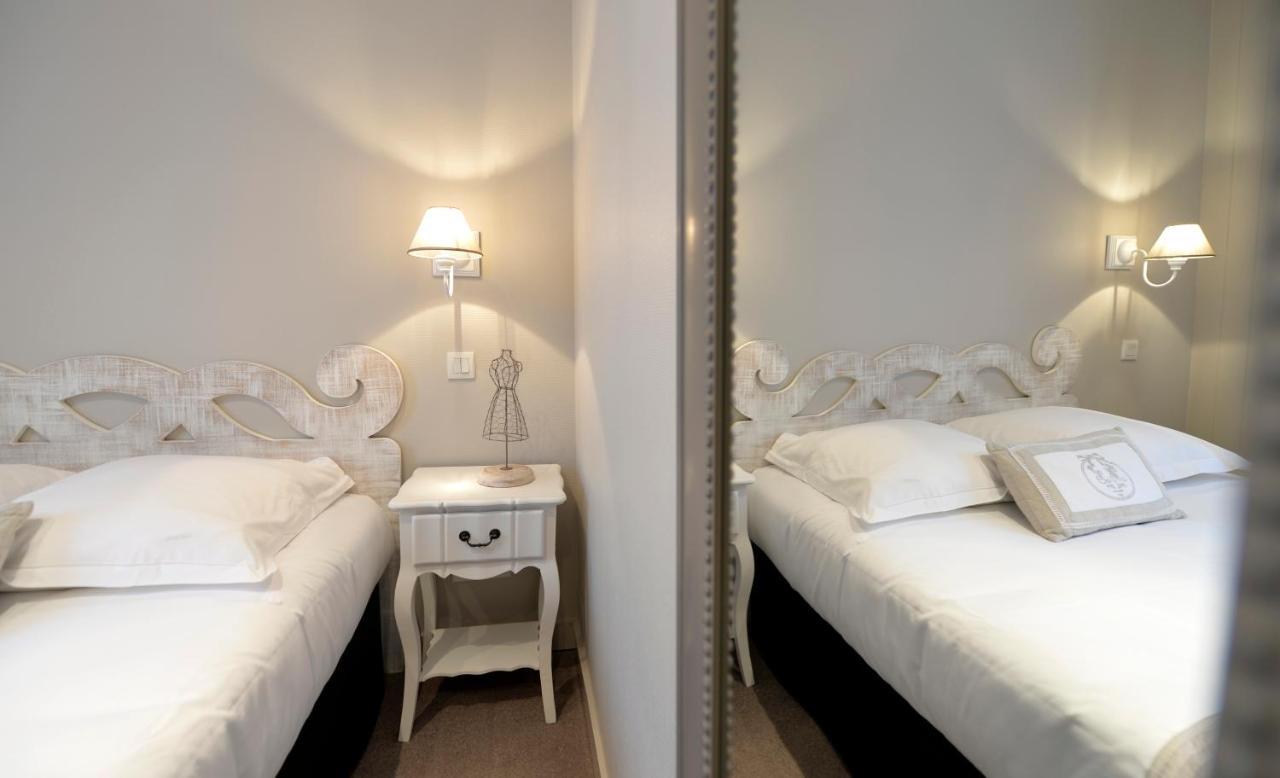 France Hotel Niort Bagian luar foto