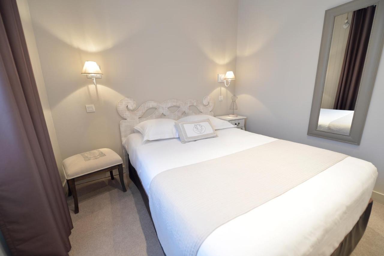 France Hotel Niort Bagian luar foto