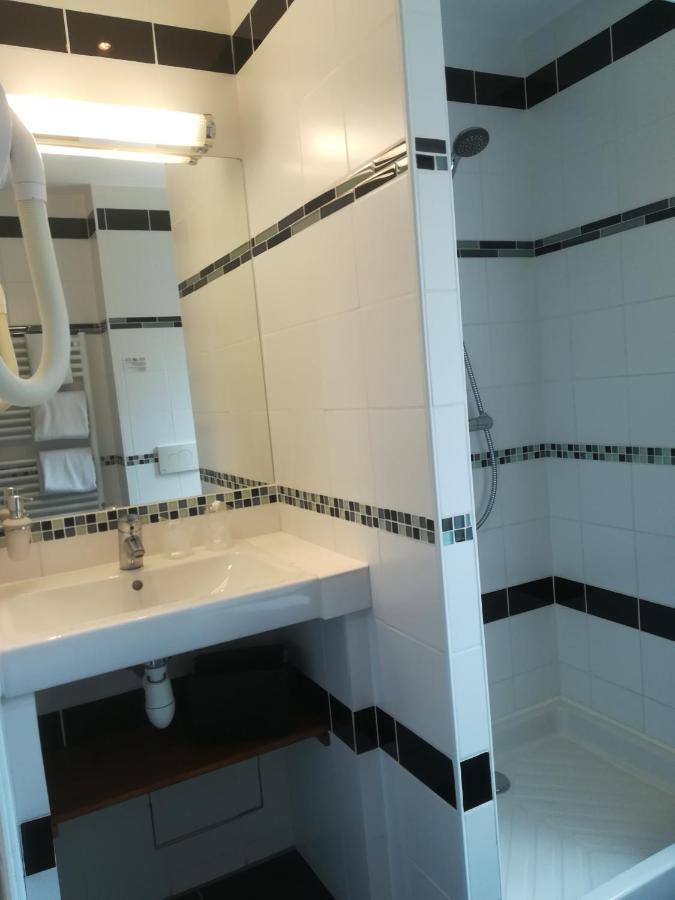 France Hotel Niort Bagian luar foto